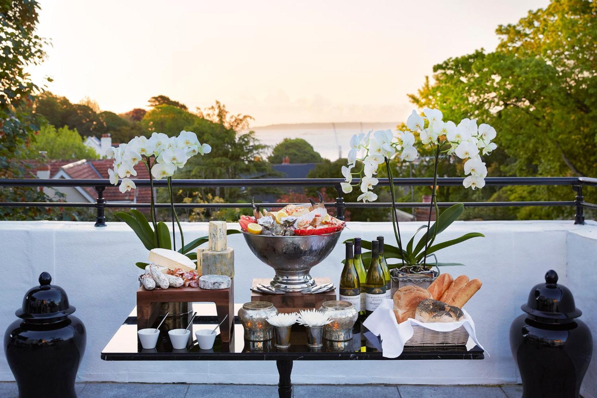 Duke Of Richmond Hotel Saint Peter Port Экстерьер фото